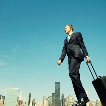 tren-duong-bang-chuyen-tony-di-du-lich