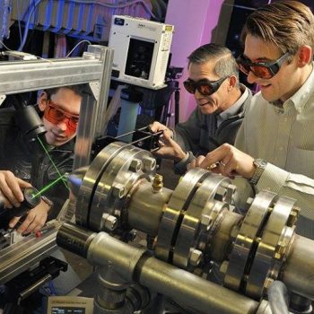 tren-duong-bang-chuyen-nha-anh-khom